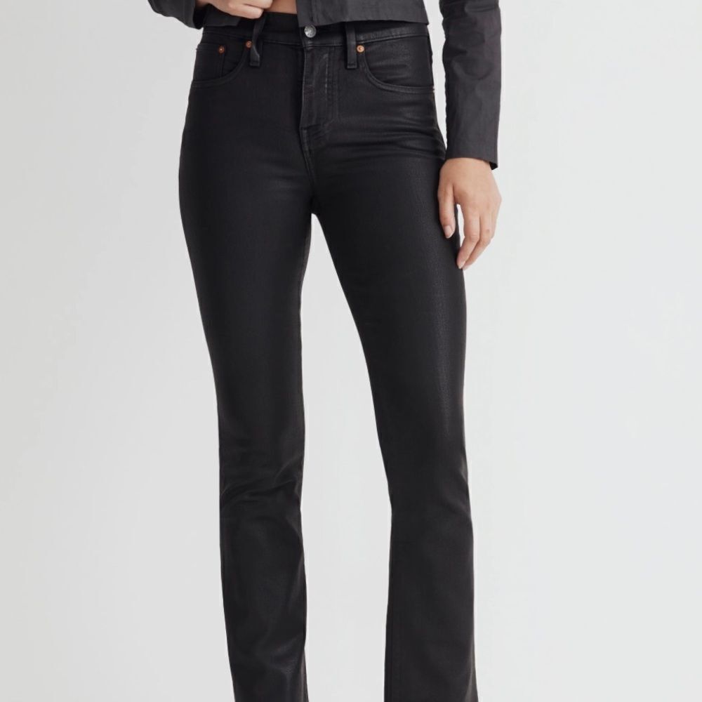 NWT Madewell Mid-Rise Kick Out Jeans 29T